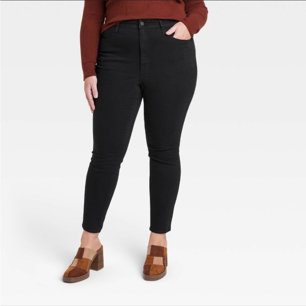 Universal Thread Black High Rise Skinny Jeans